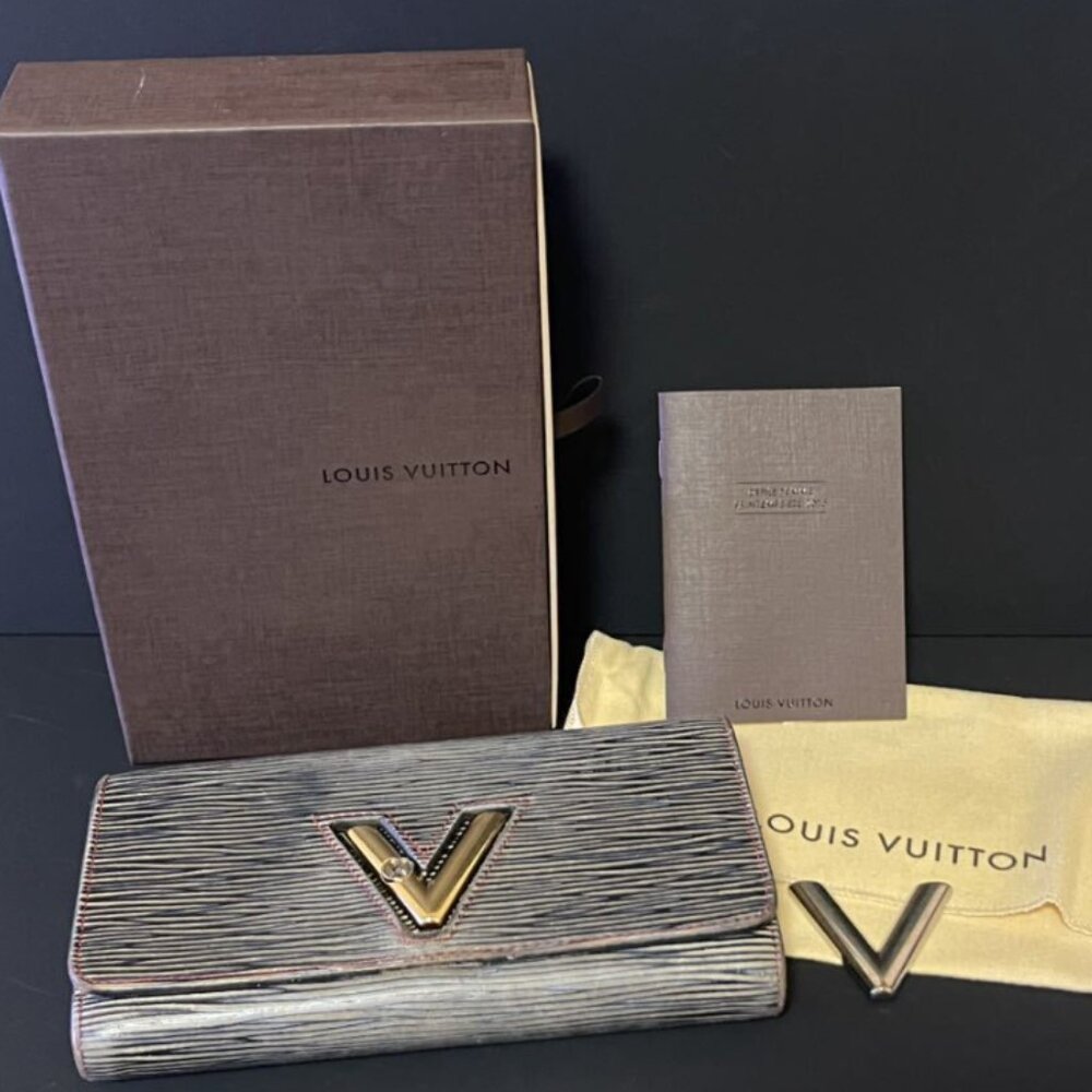 LOUIS VUITTON Portefeuille Twist Long Wallet Epi Navy